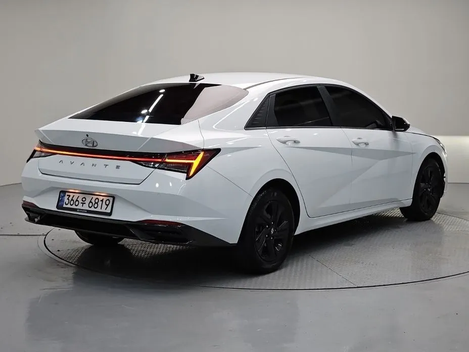 Hyundai AVANTE — фото 4