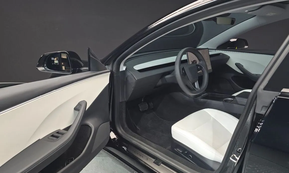 Tesla Model 3 2024 из KR, фото 9