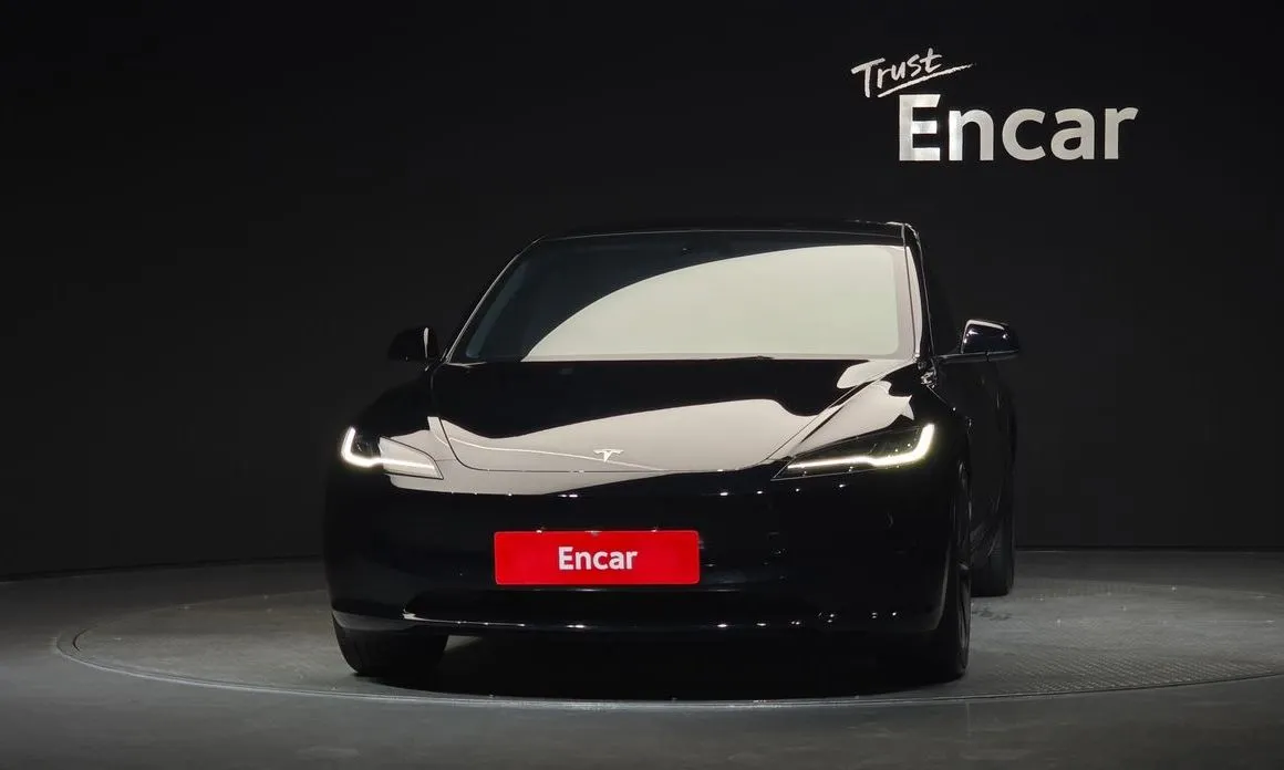 Tesla Model 3 2024 из KR, фото 2