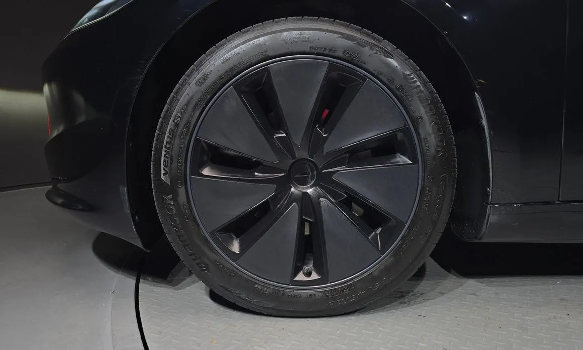 Tesla Model 3 2024 из KR, фото 7