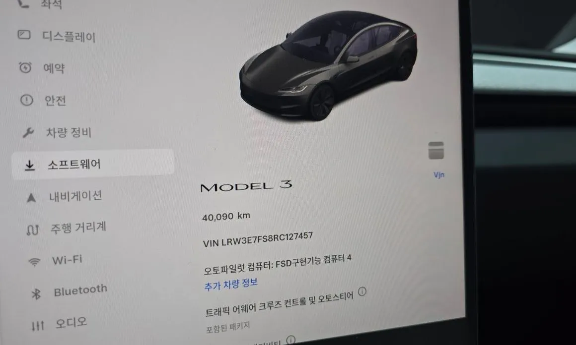 Tesla Model 3 2024 из KR, фото 3
