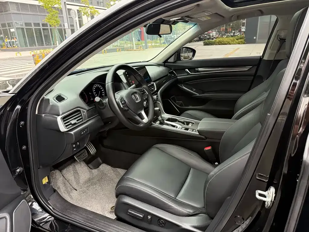 Honda Accord — фото 5