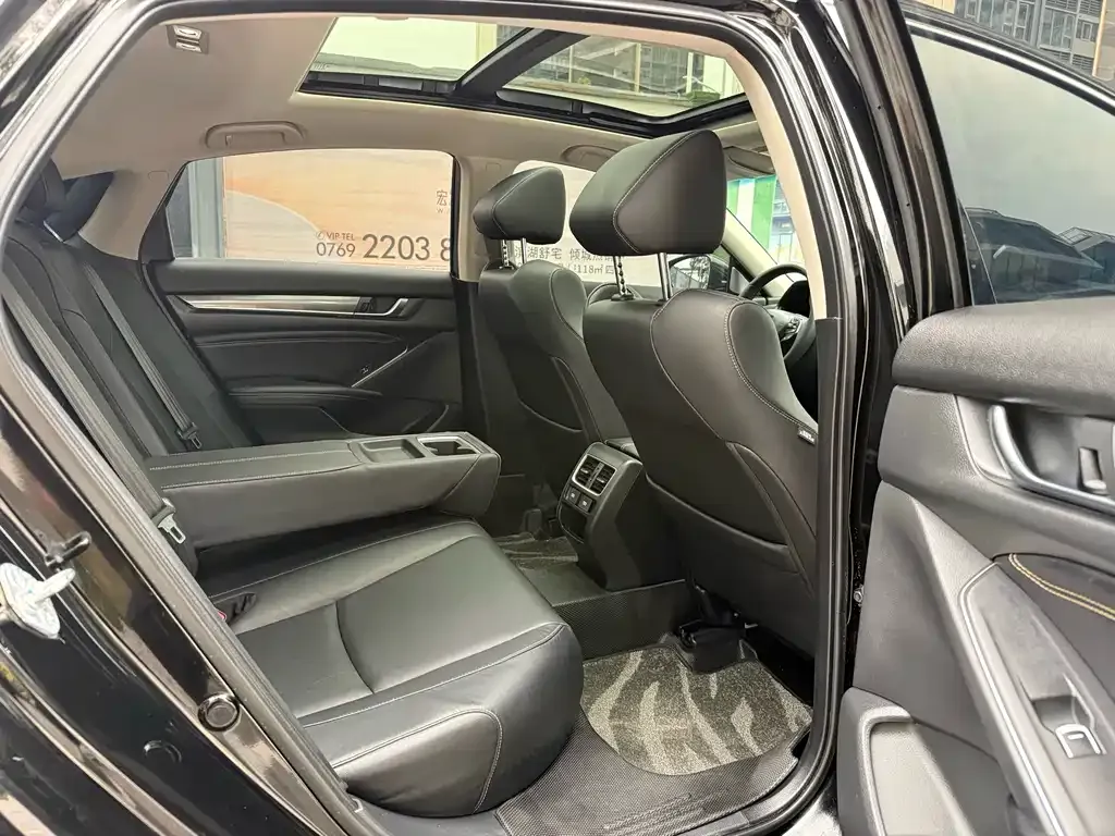Honda Accord — фото 2