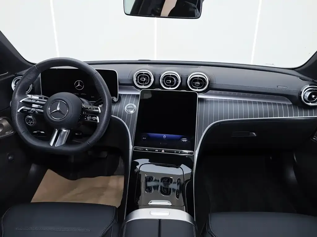 Mercedes-Benz C-Class — фото 10