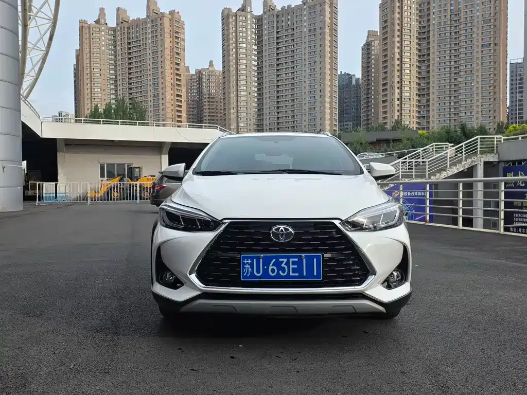 Toyota Yaris L — фото 8