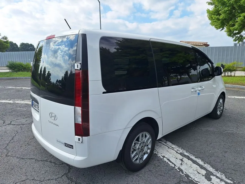 Hyundai Staria — фото 2