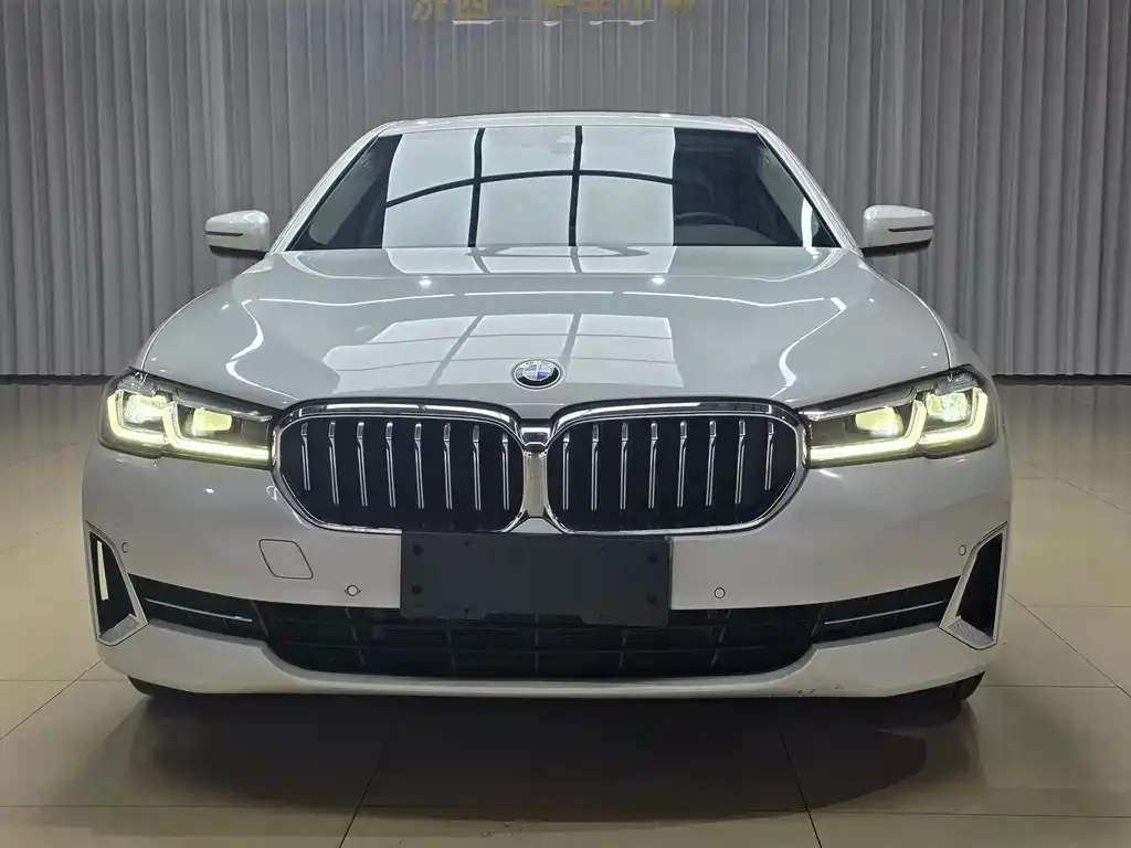 BMW 5 Series — фото 2
