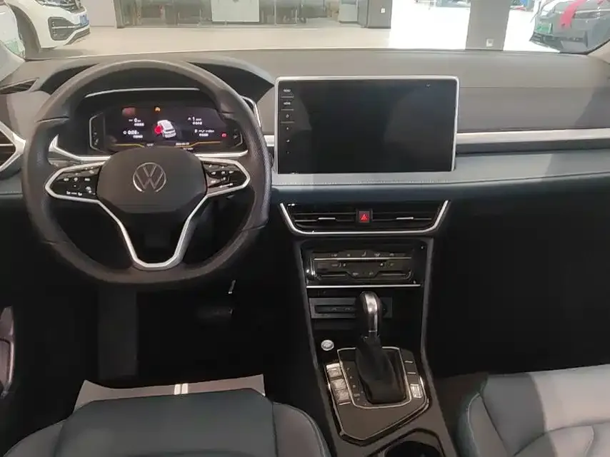 Volkswagen Tharu — фото 4