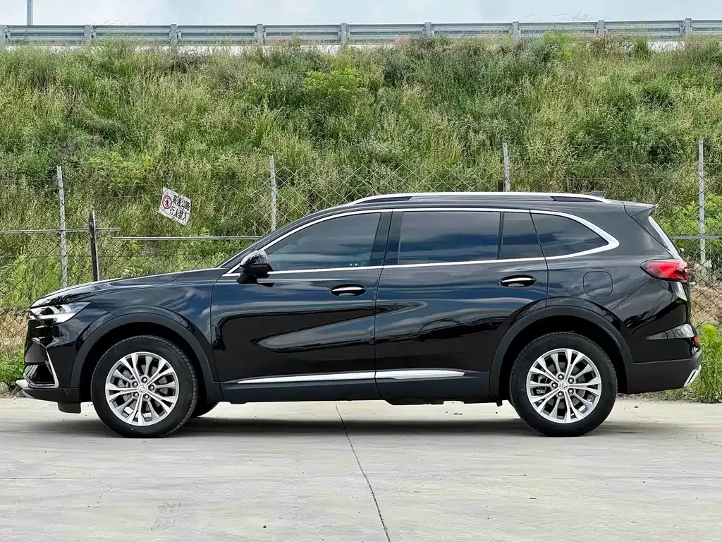 Buick Envision Plus — фото 7