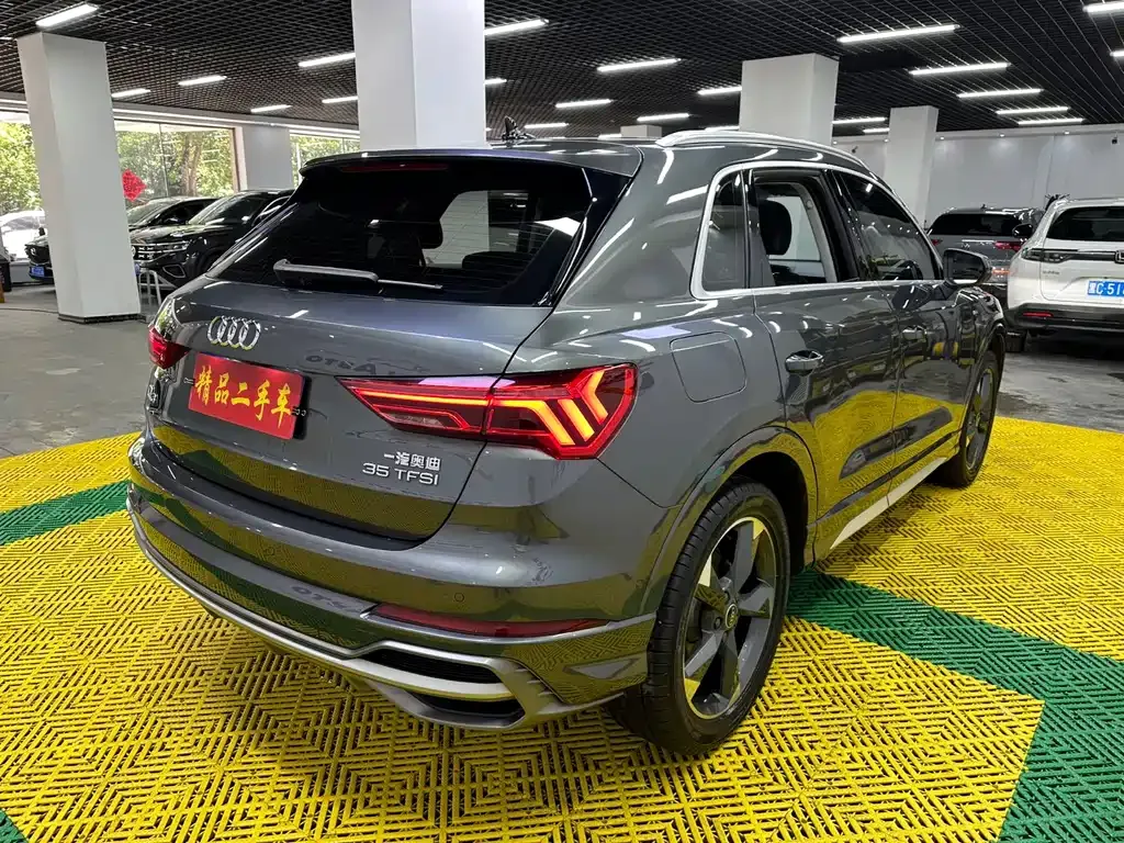 Audi Q3 — фото 9