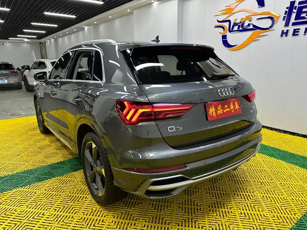 Audi Q3 — фото 8