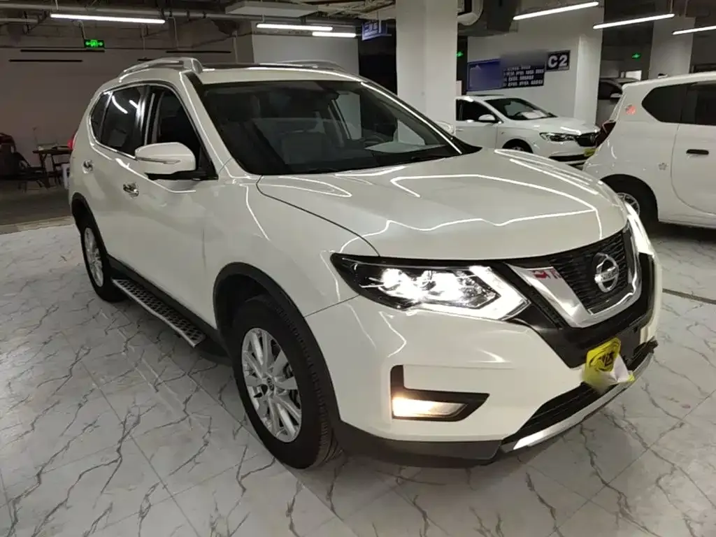 Nissan X-Trail — фото 6