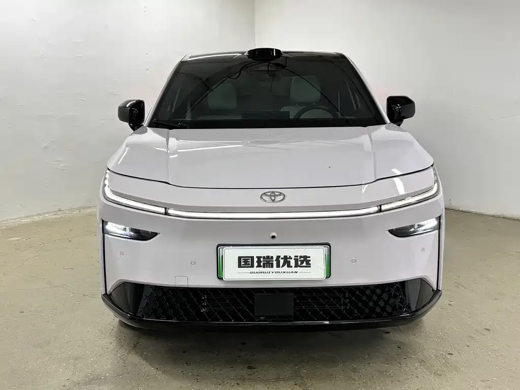 Toyota Platinum 3X — фото 3