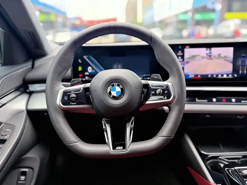BMW 5 Series (Import) 2024 из CN, фото 3