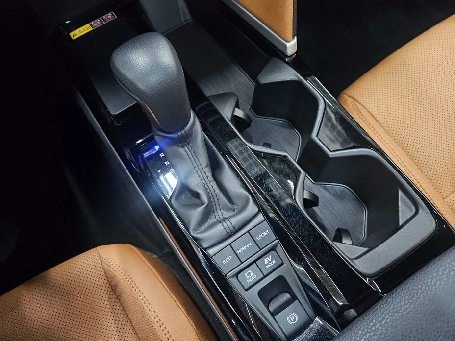 Toyota Camry 2025 из KR, фото 8