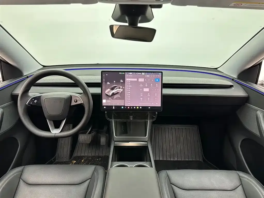 Tesla Model Y — фото 8