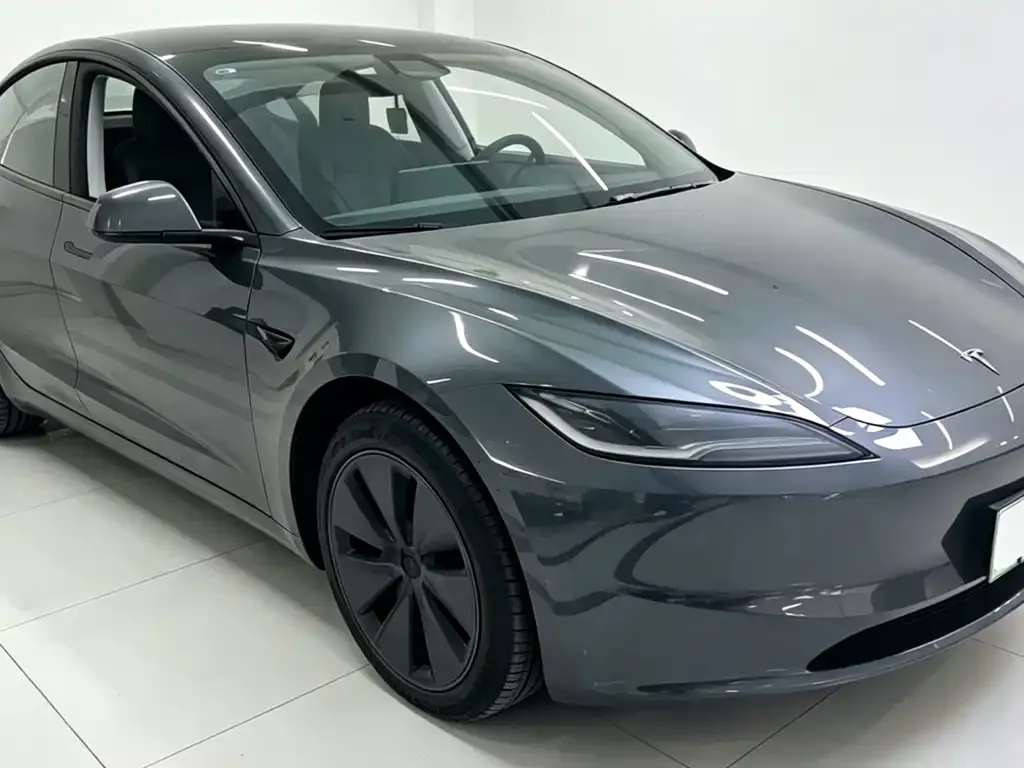 Tesla Model 3 — фото 4
