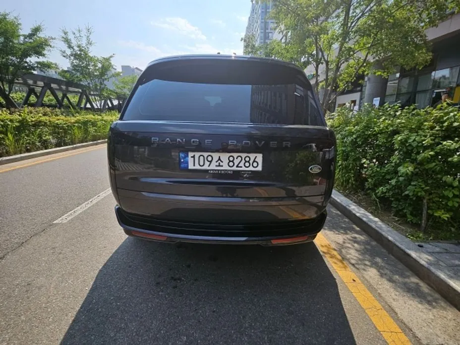 Land Rover Range Rover 2023 из KR, фото 10