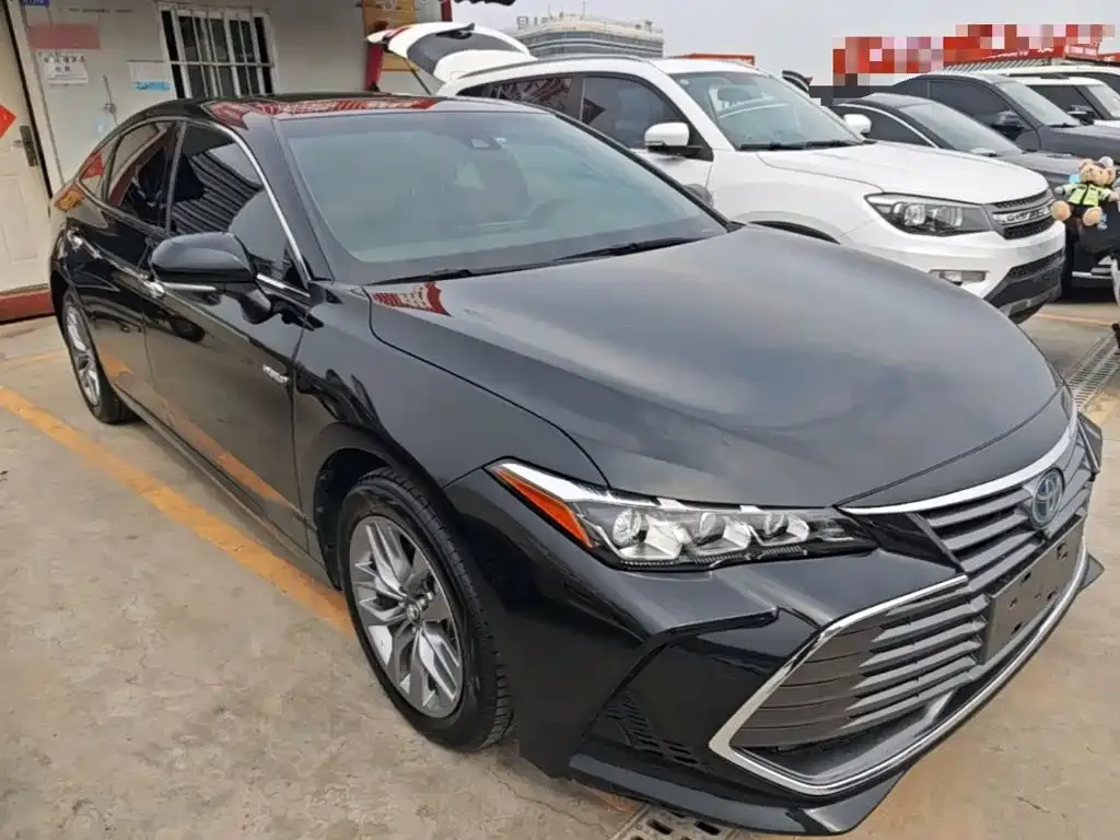 Toyota Avalon — фото 2