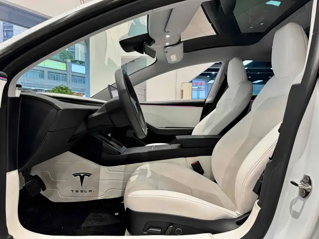 Tesla Model 3 — фото 6