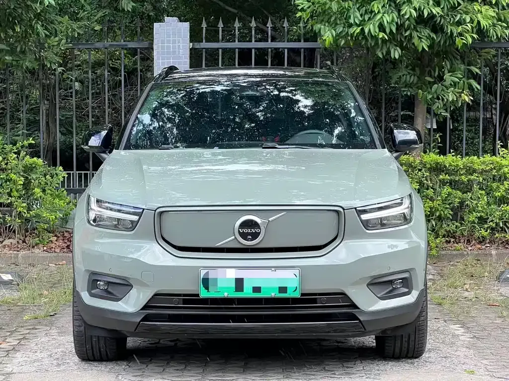 Volvo XC40 NEV — фото 7