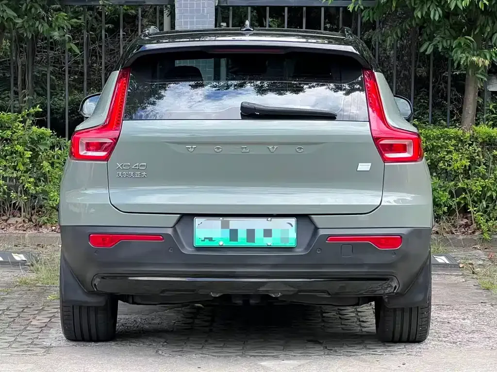 Volvo XC40 NEV — фото 4