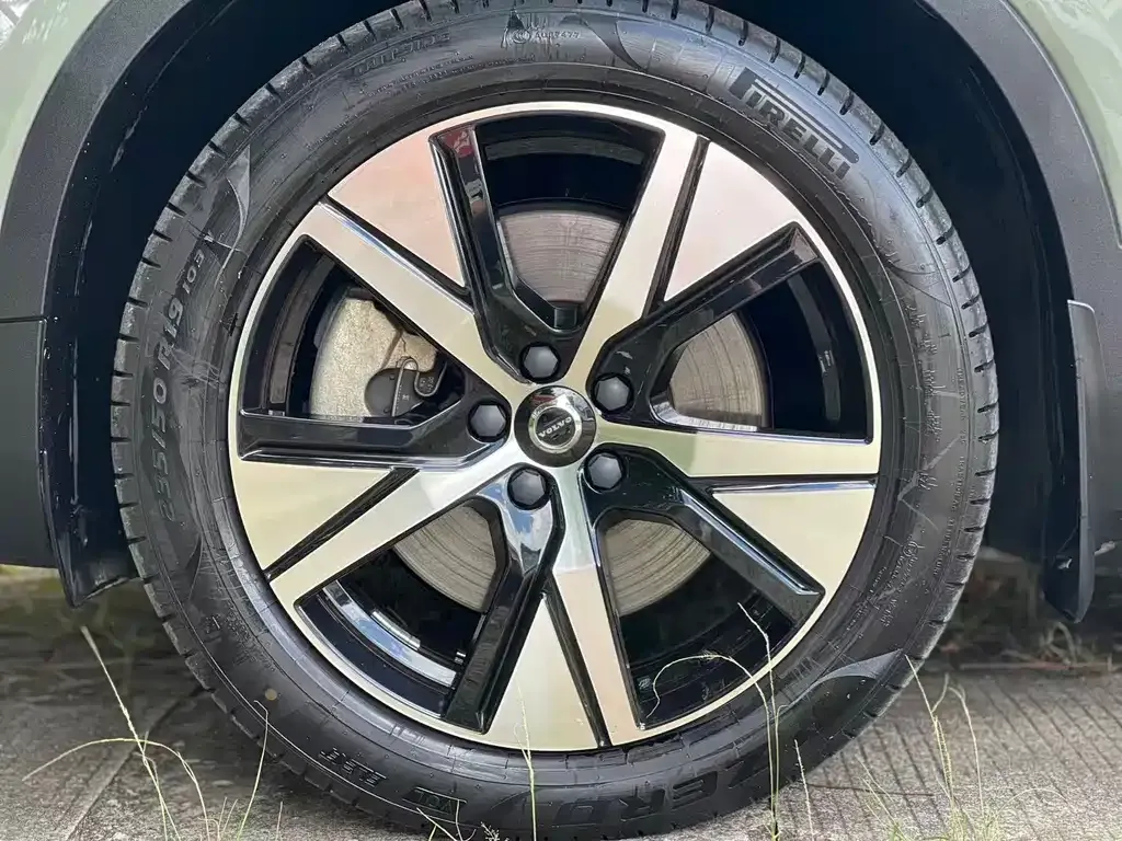 Volvo XC40 NEV — фото 6