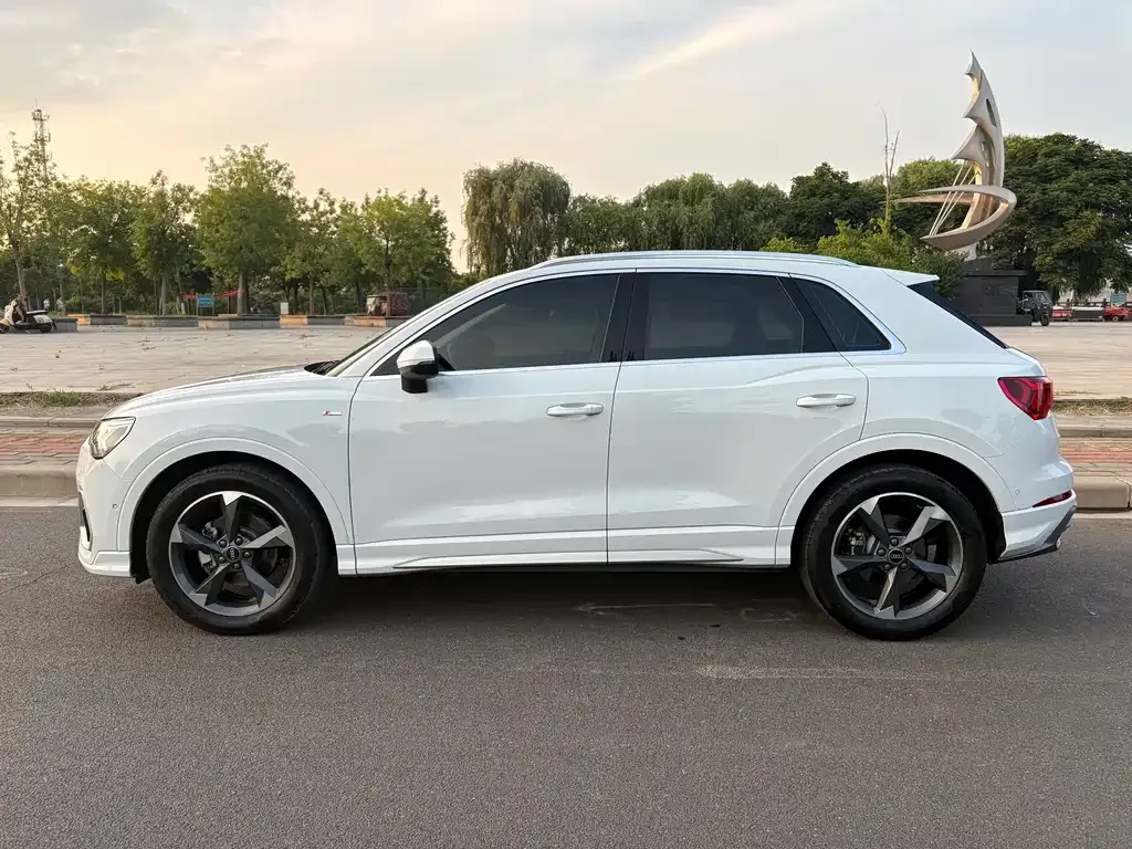 Audi Q3 — фото 4