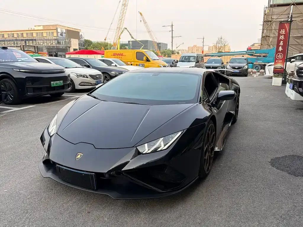 Lamborghini Huracan — фото 1