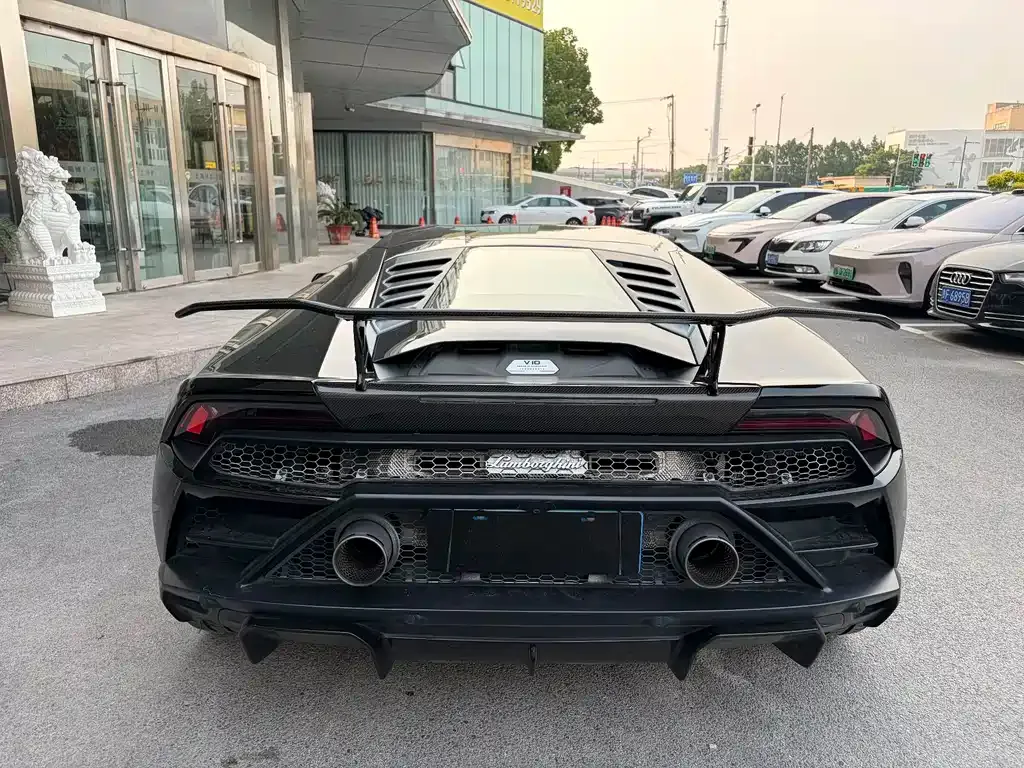 Lamborghini Huracan — фото 7