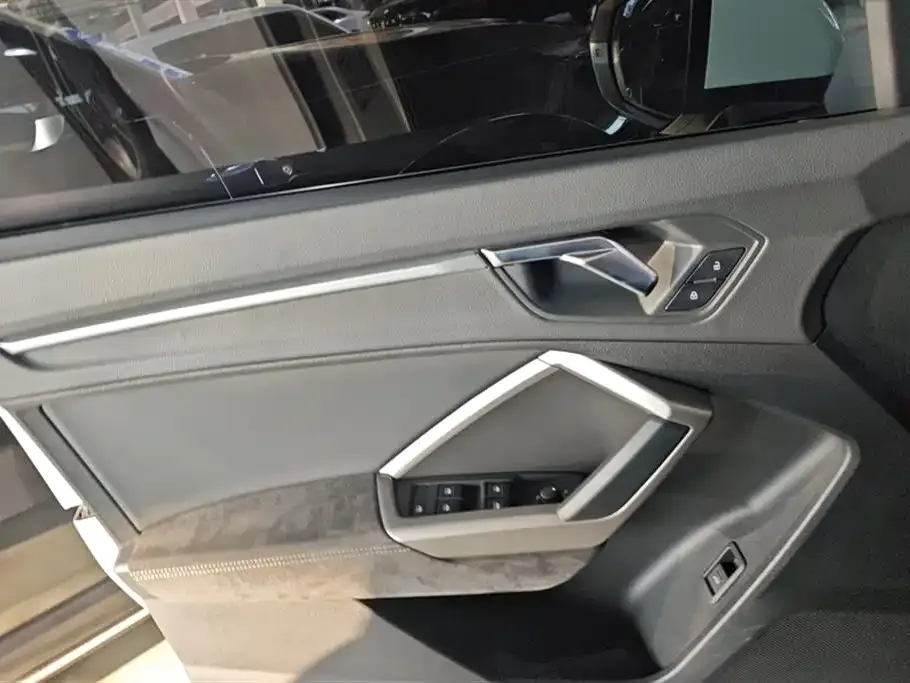 Audi Q3 2021 из CN, фото 8