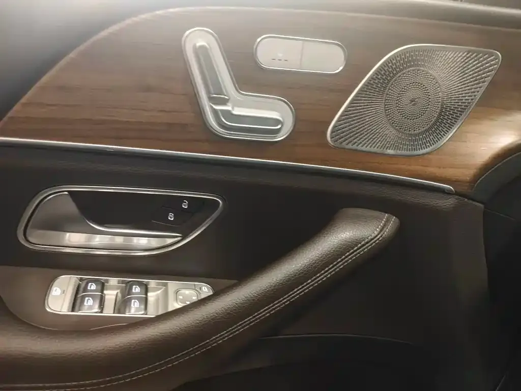 Mercedes-Benz GLE New Energy — фото 10