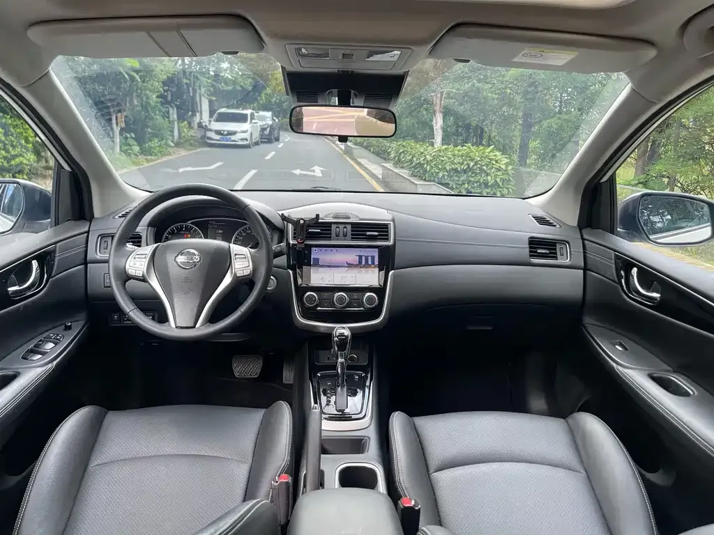 Nissan Tiida 2024 из CN, фото 4