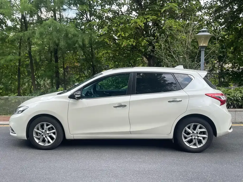 Nissan Tiida 2024 из CN, фото 10