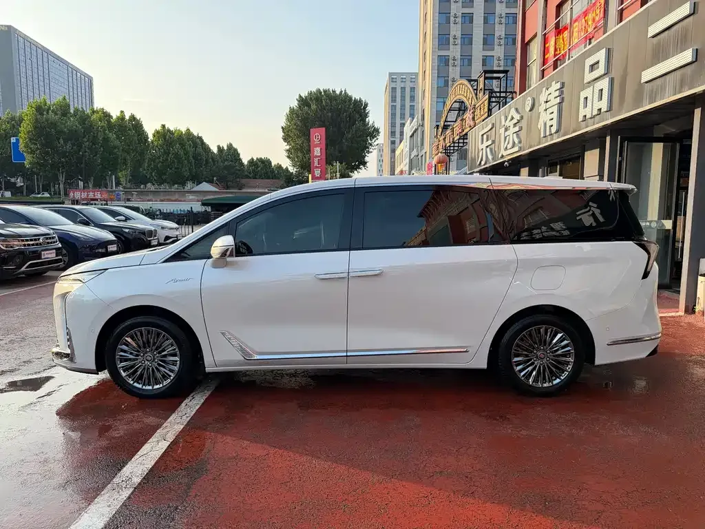 Buick GL8 Hybrid — фото 2