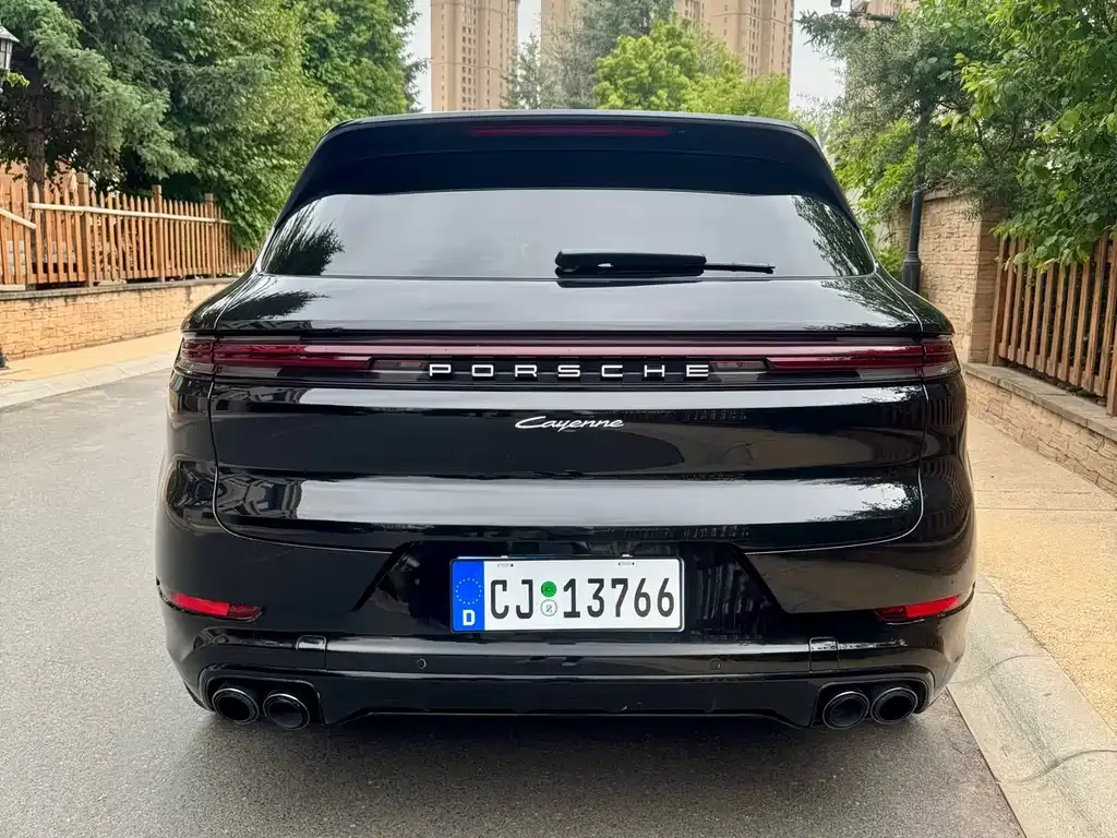 Porsche Cayenne — фото 4