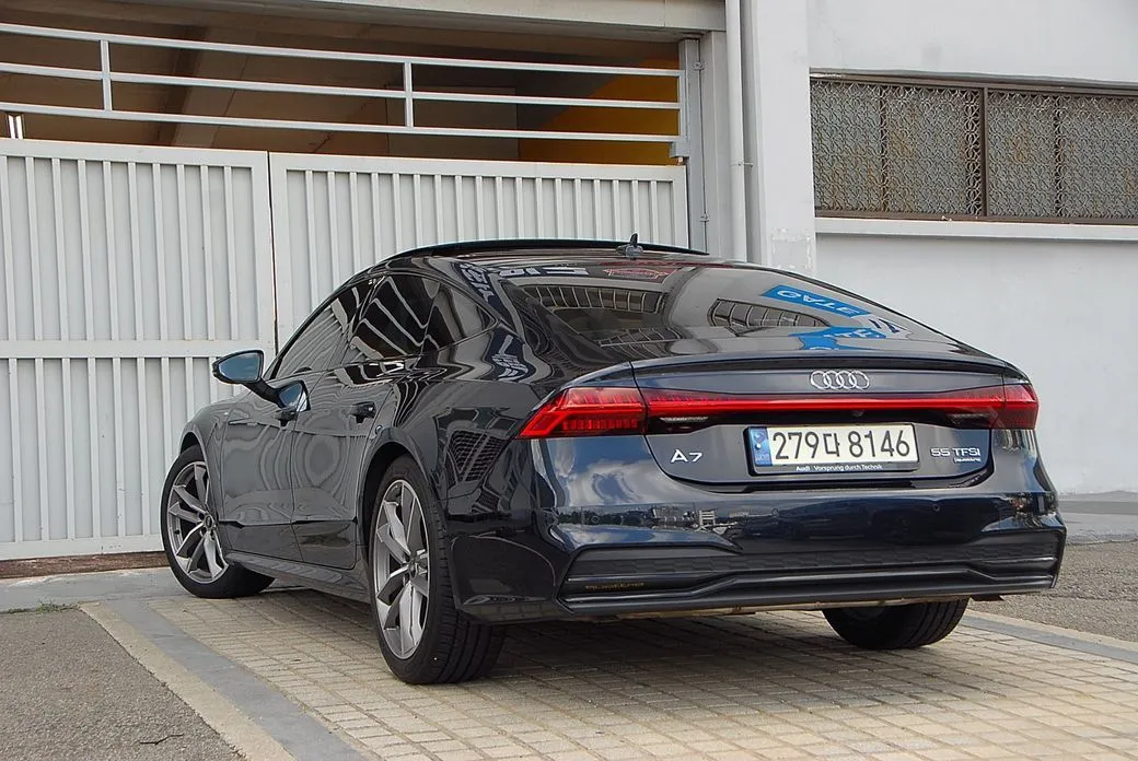 Audi A7 — фото 10