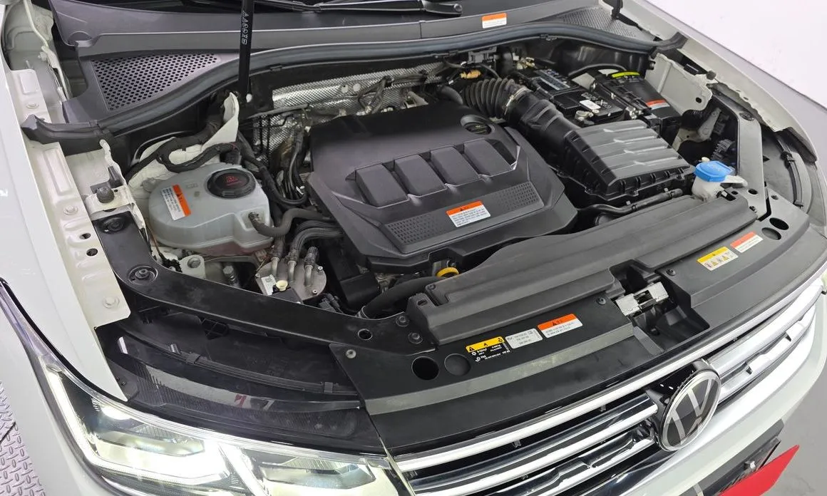 Volkswagen Tiguan — фото 7