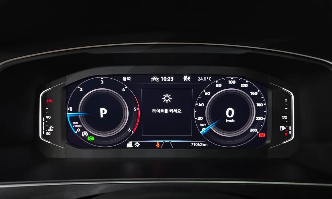Volkswagen Tiguan — фото 8
