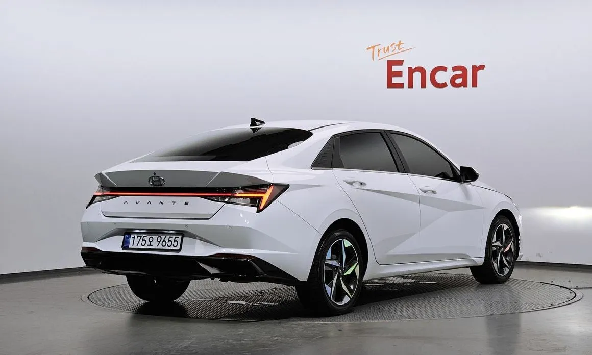 Hyundai AVANTE — фото 8