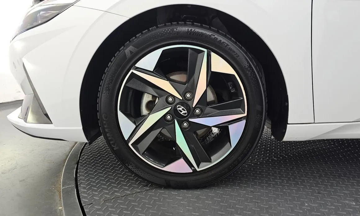 Hyundai AVANTE — фото 6