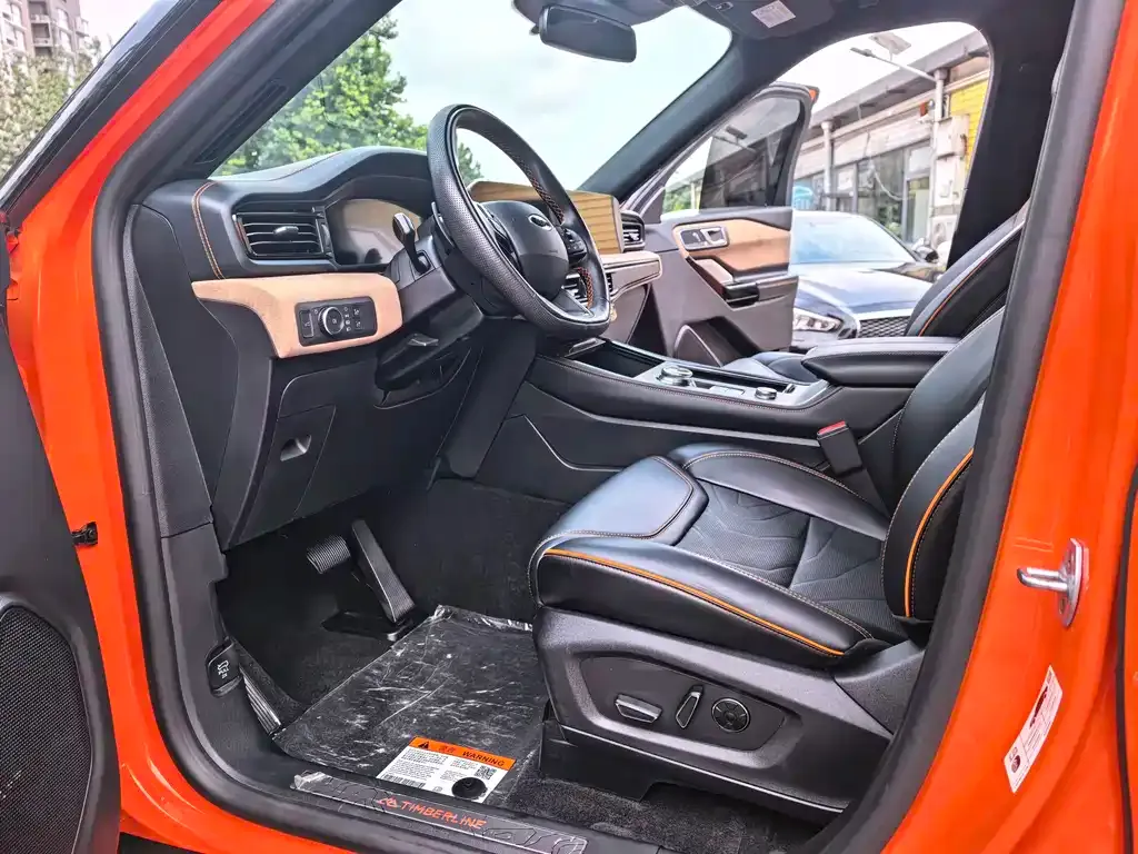 Ford Explorer — фото 9