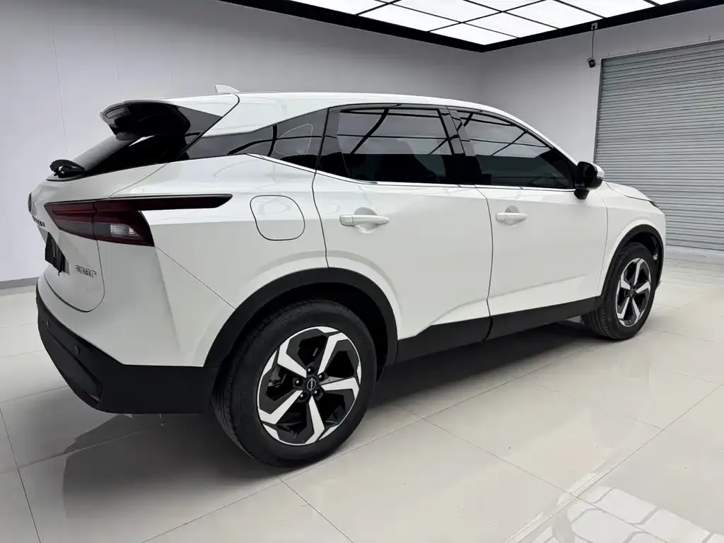 Nissan Qashqai — фото 4