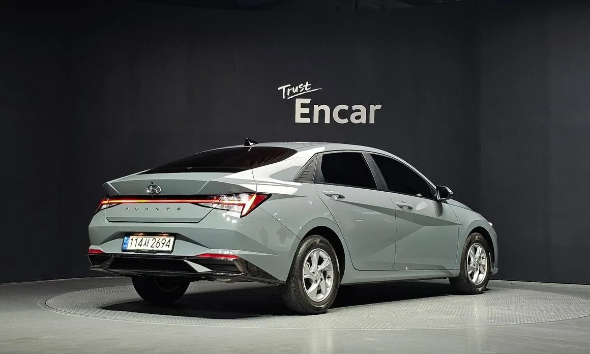 Hyundai AVANTE — фото 3