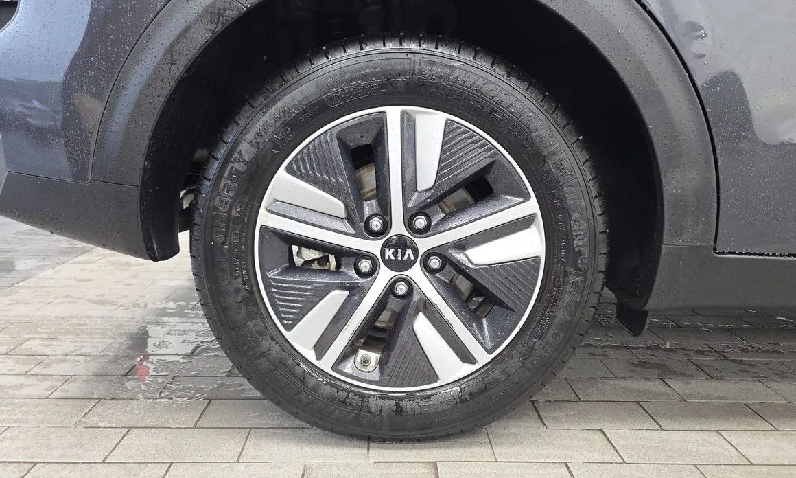 Kia Niro — фото 10