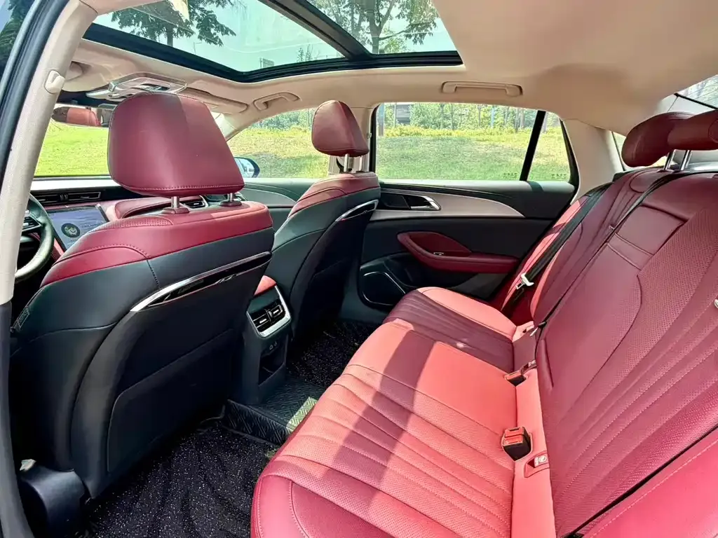 Hongqi H5 — фото 2