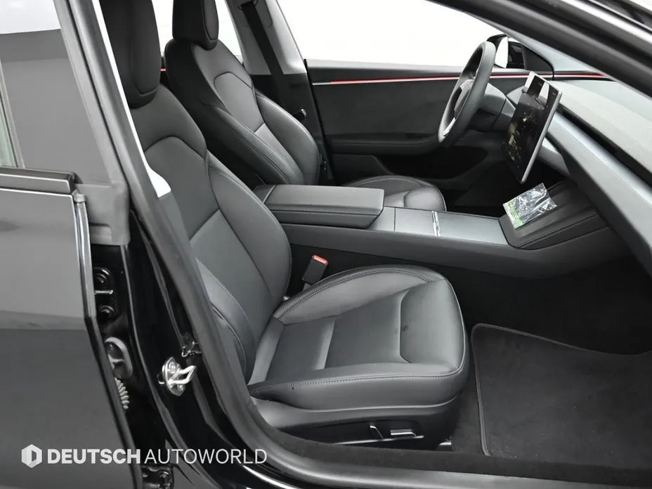 Tesla Model 3 2024 из KR, фото 7