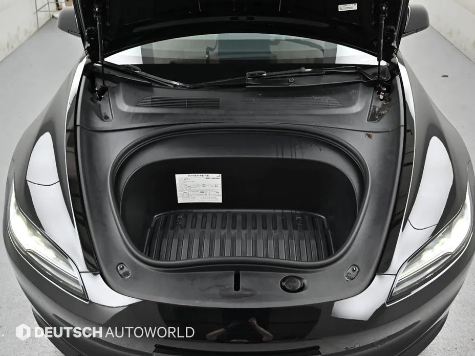 Tesla Model 3 2024 из KR, фото 10