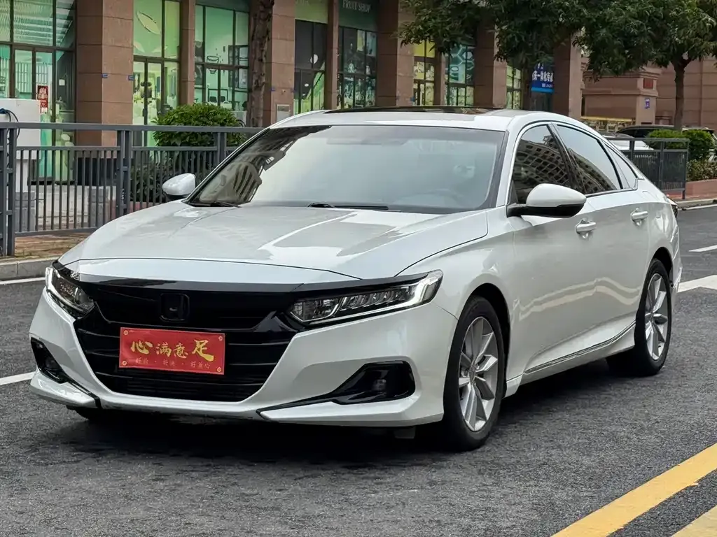 Honda Accord — фото 1