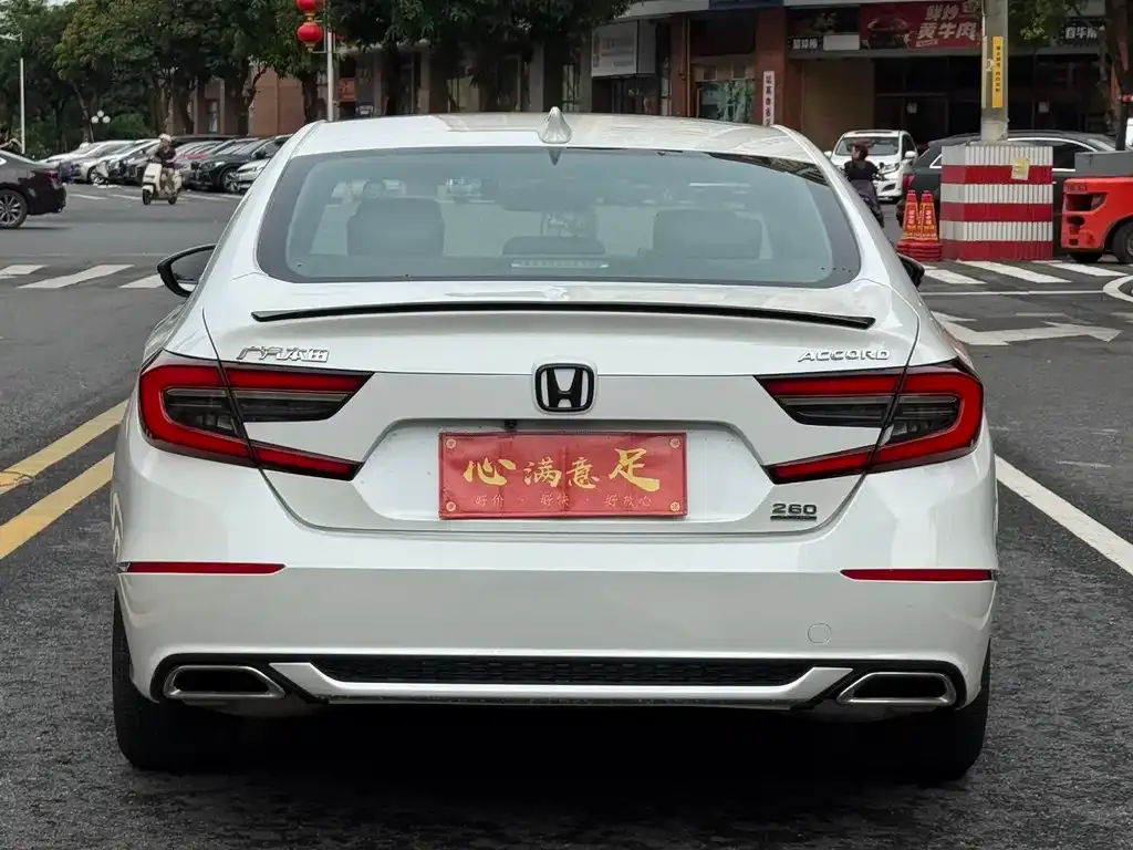 Honda Accord — фото 6